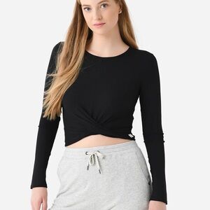 Vuori Black Long Sleeve Crop Top
